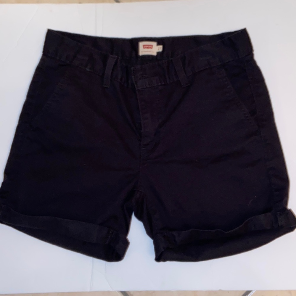 Levi’s Black Cotton Mid Length Shorts Size 27